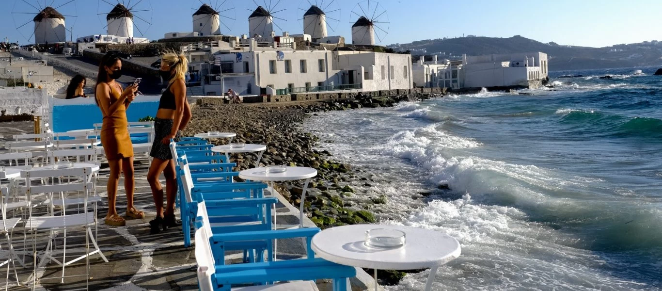 Επιχειρηματίες Μυκόνου: «Ο κόσμος φεύγει γιατί θεωρεί πως τον κοροϊδέψαμε - Πολλές οι ακυρώσεις»